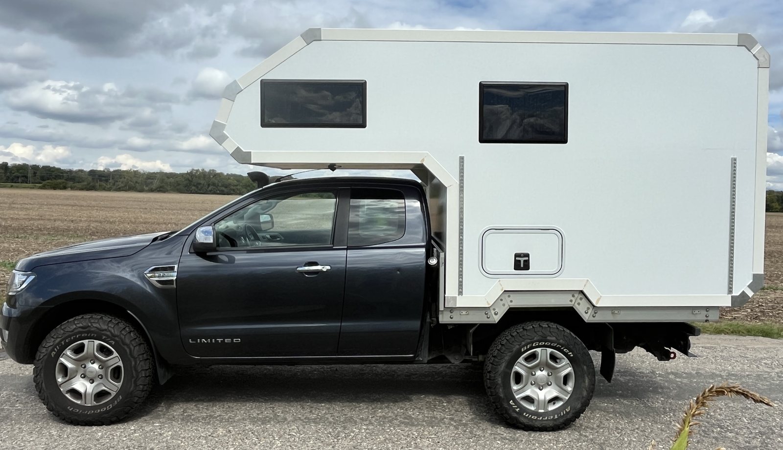 Ford Ranger 371: Absetzkabine mit Alkoven von Casamaki, Ansicht 3 von 3