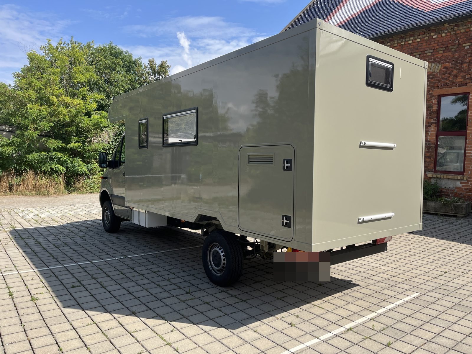 Mercedes Sprinter 362: Festaufbau mit Alkoven von Casamaki, Ansicht 4 von 4