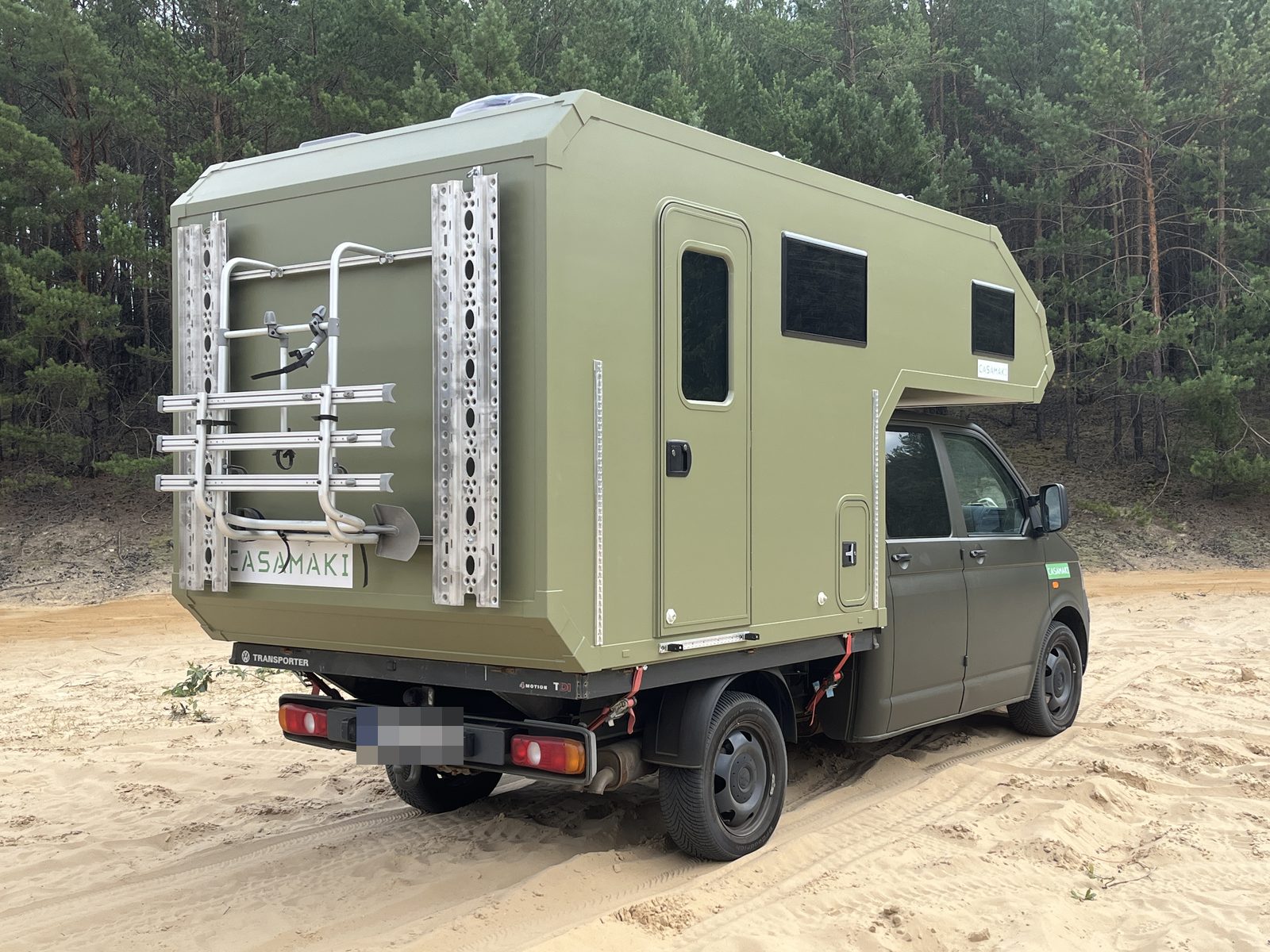 VW T5 Doppelkabine 365: Absetzkabine mit Alkoven von Casamaki, Ansicht 2 von 4