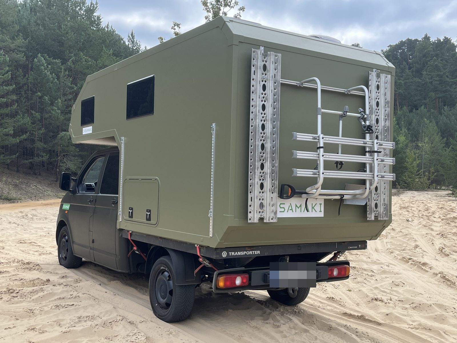 VW T5 Doppelkabine 365: Absetzkabine mit Alkoven von Casamaki, Ansicht 4 von 4